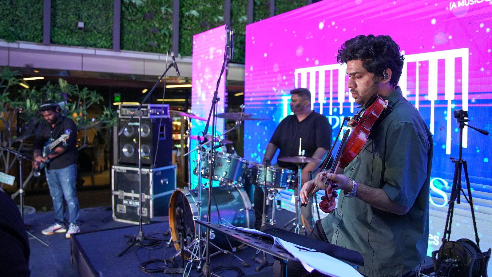 Candid green-room laughter